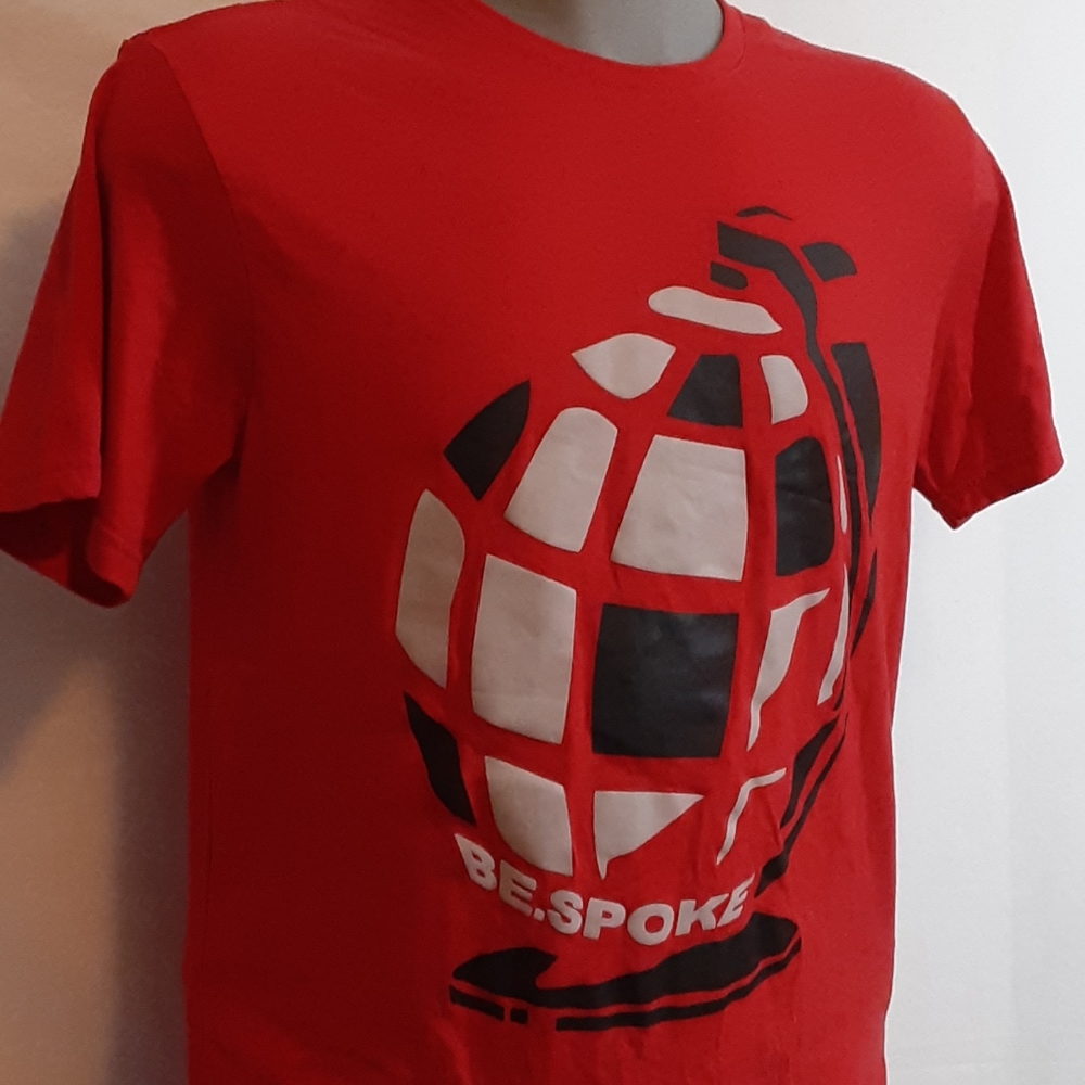 Be.Spoke Mens Large Red Grenade Print Tee Shirt